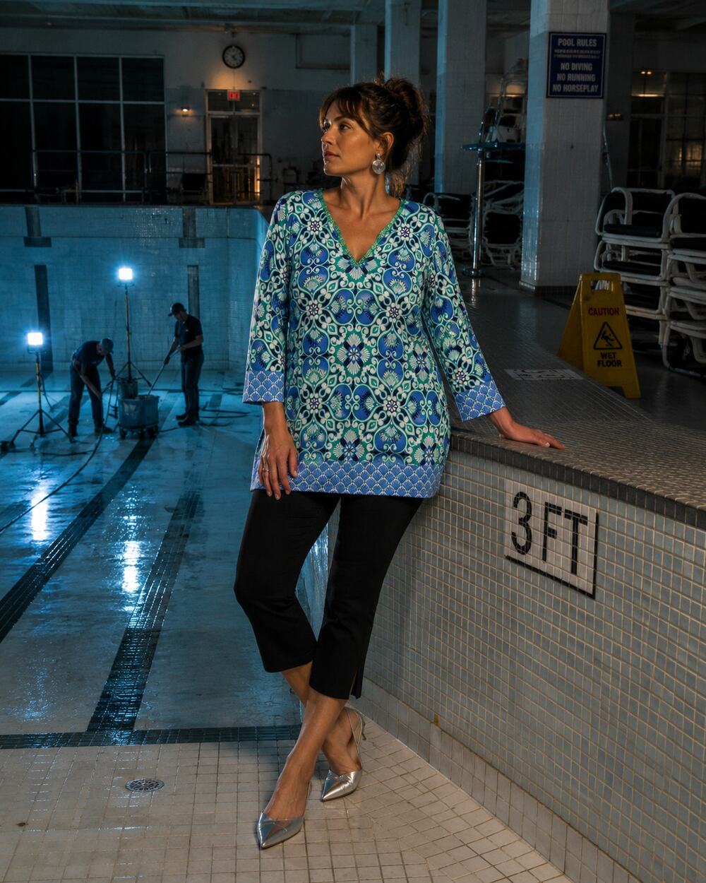Carole Little Blue Green Medallion Print Sequin Tunic Top Large
